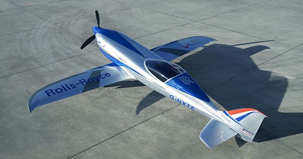 Rolls-Royce’s all-electric aircraft completes 15-minute maiden voyage